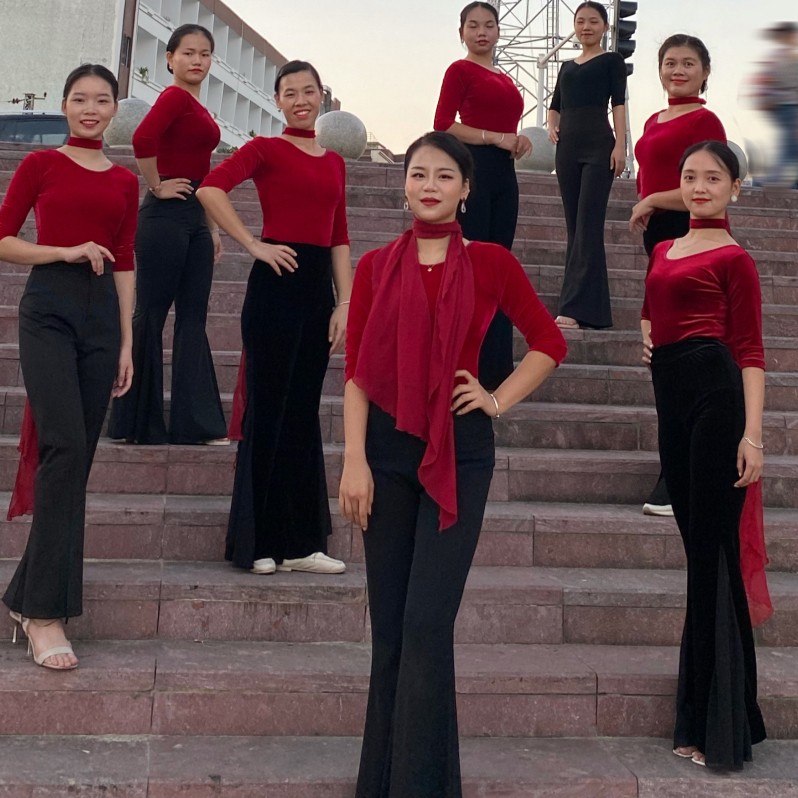 Dongguan City Shi Jie Extreme Dance Training Studio